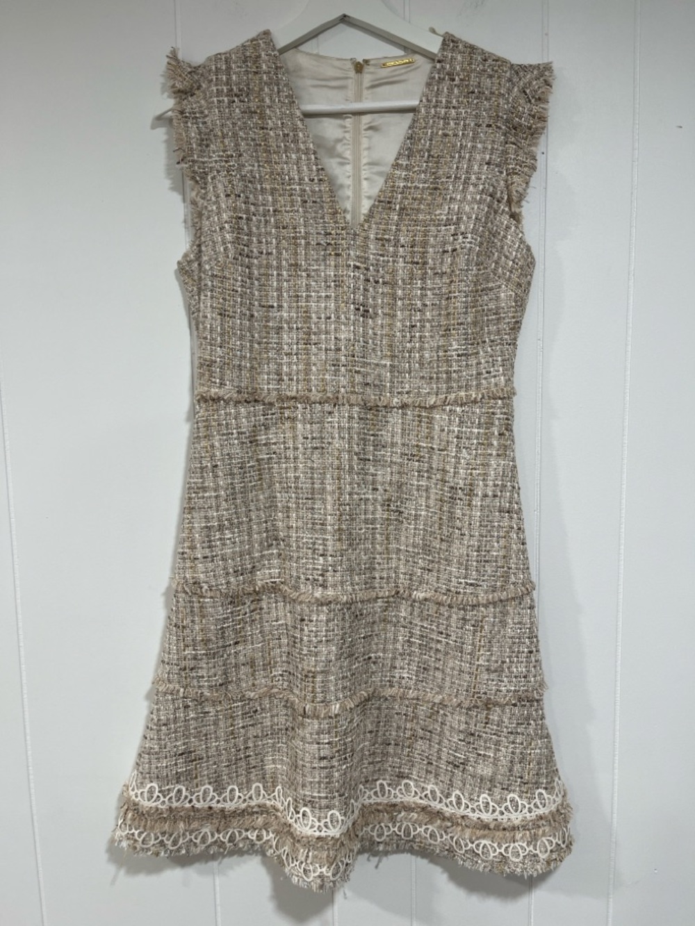Elie Tahari Neutral Tweed V-Neck Sleeveless Dress Fringe Trim Neutral Size 6